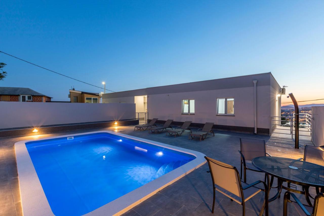 House With Private Pool Magdalena Apartment Подстрана Екстериор снимка