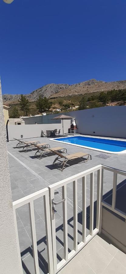 House With Private Pool Magdalena Apartment Подстрана Екстериор снимка