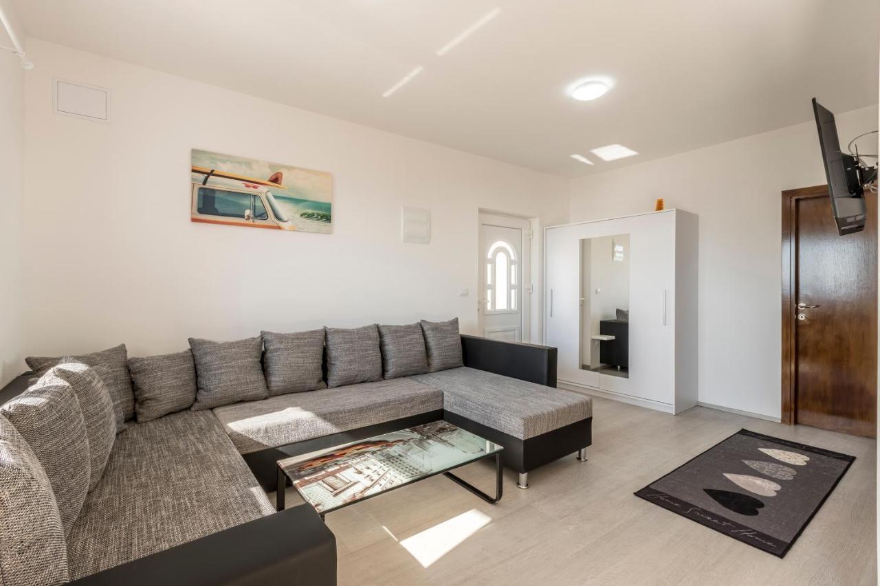 House With Private Pool Magdalena Apartment Подстрана Екстериор снимка
