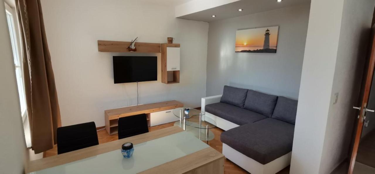 House With Private Pool Magdalena Apartment Подстрана Екстериор снимка
